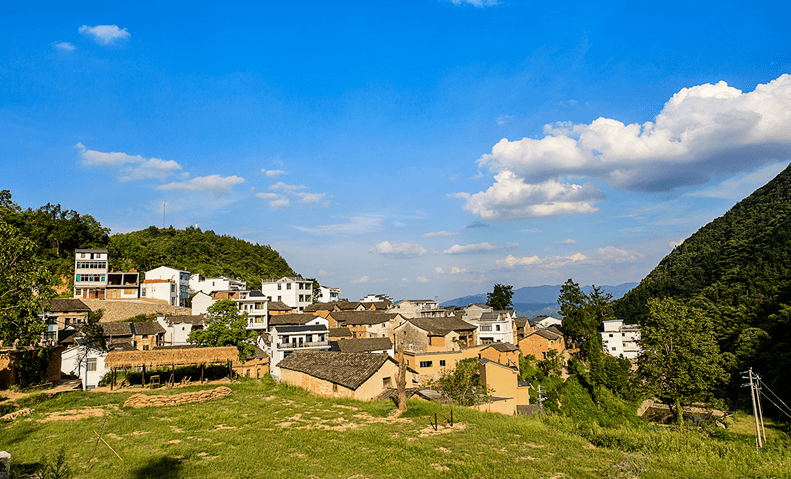 亚卡亚村重塑未来，最新项目引领乡村发展之路